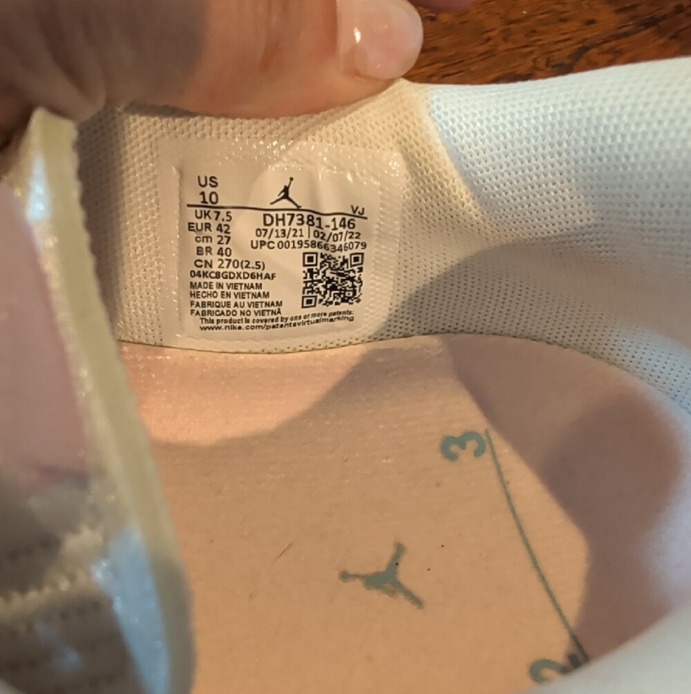 Jordan Women's Low-Top Athletic Sneakers in Light Blue, White, and Pale Pink - Picture 4 of 9